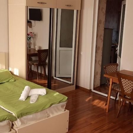 Tamara'S Apartament In Avlabari Tbilisi Ngoại thất bức ảnh